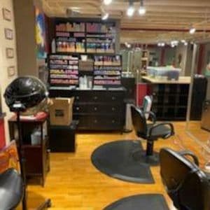 Open Salon Available in Downtown Portland