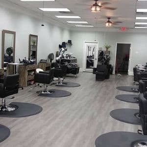 Spacious, Open Concept Salon in The Woodlands