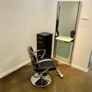 1 Booth in Large Studio Suite