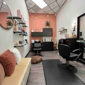 Private Salon Suite For Rent