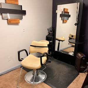 Beautiful Salon Suites in Farmington Hills, MI