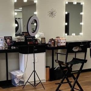 Friendly, Open Concept Salon in NW Columbia