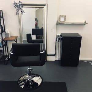 Upscale Downtown Salon in Coos Bay