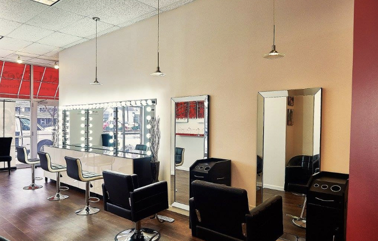 Chic Beauty Lounge in the South Loop